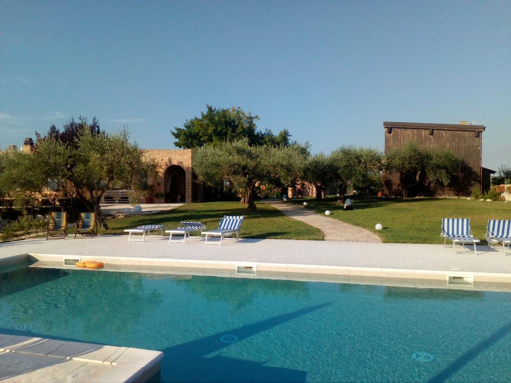 Agriturismo Piccolo Albero Loreto Aprutino Bagian luar foto